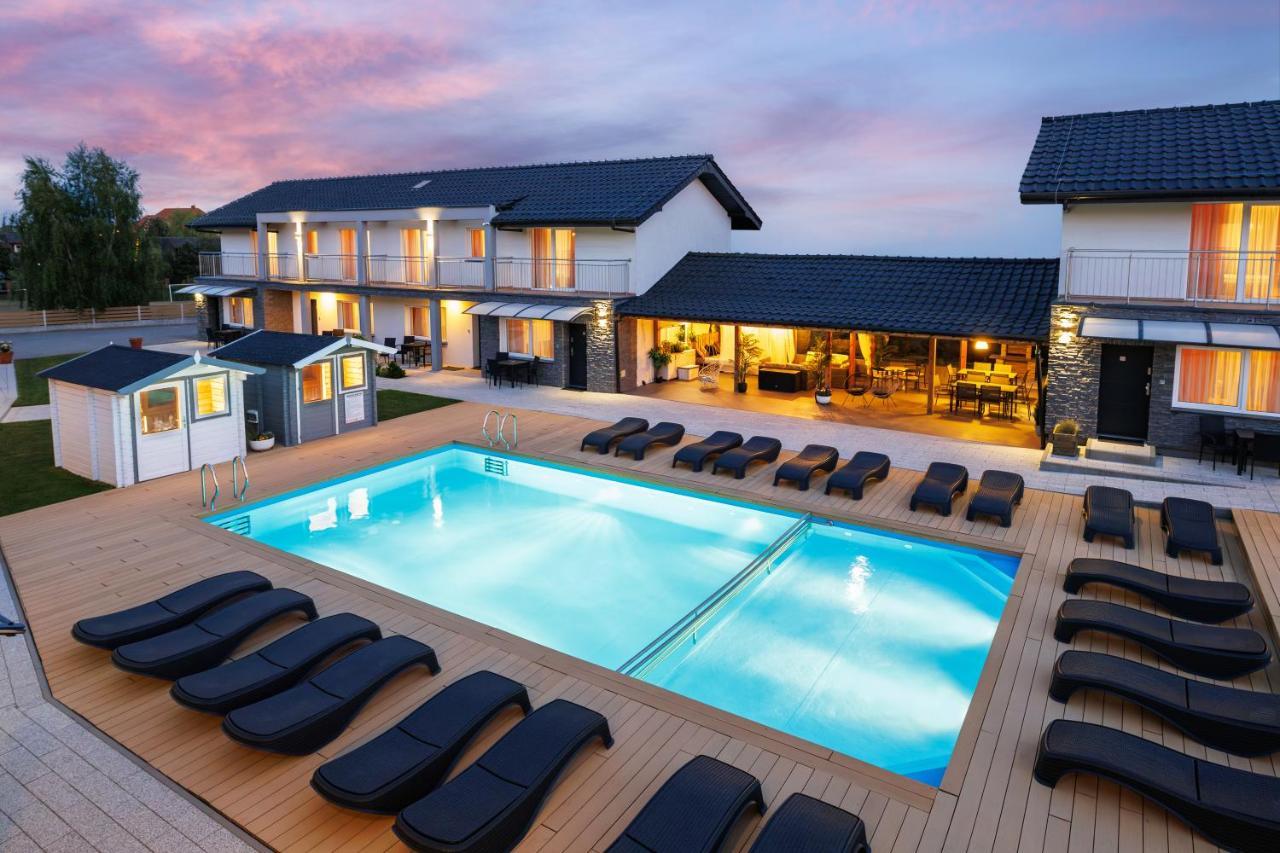 Seo2 Rewal - Apartamenty Z Osobnym Wejsciem, Grzany Basen, Darmowe Sauny, Parking, Grill, Wifi Luaran gambar