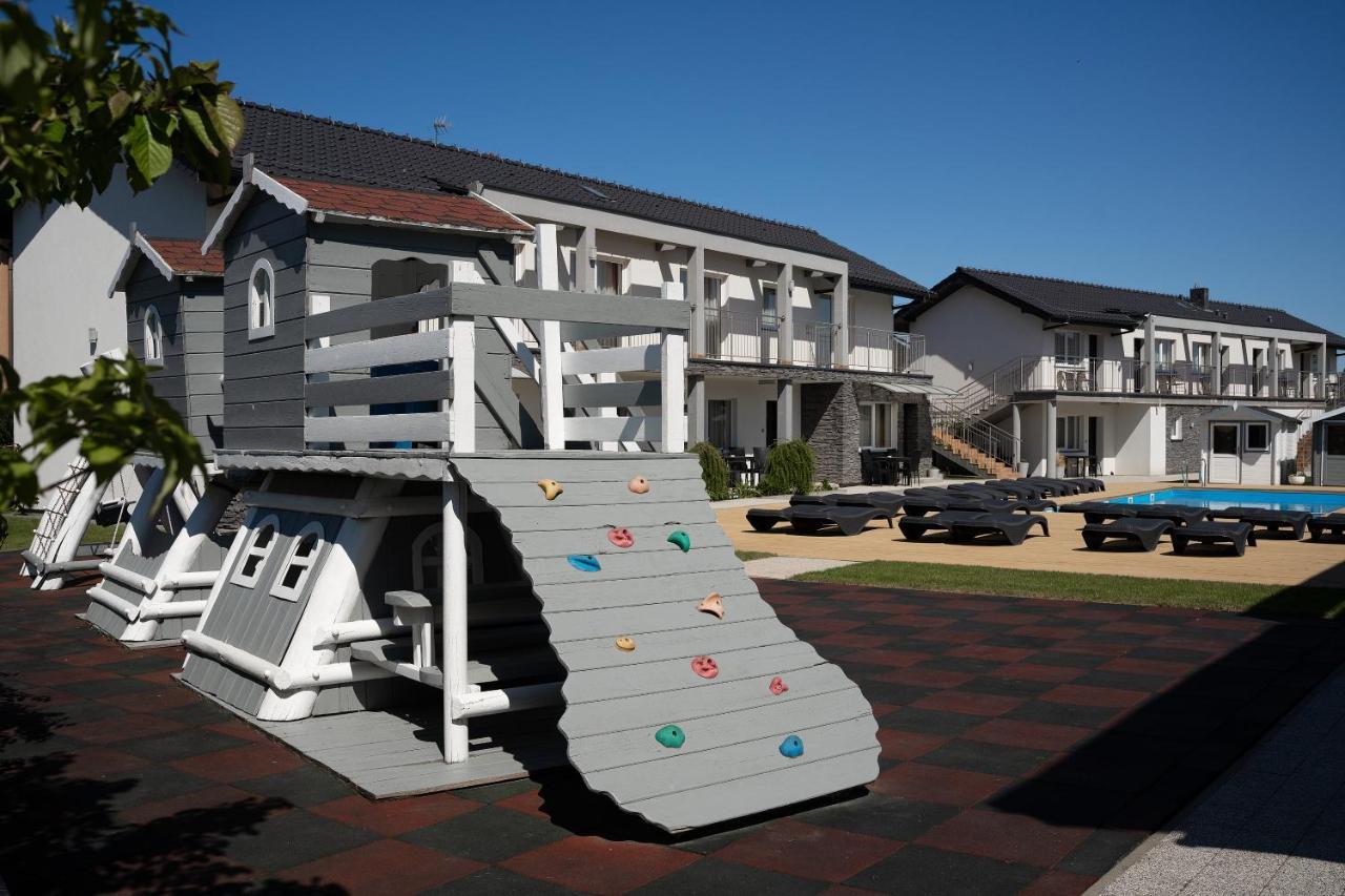 Seo2 Rewal - Apartamenty Z Osobnym Wejsciem, Grzany Basen, Darmowe Sauny, Parking, Grill, Wifi Luaran gambar